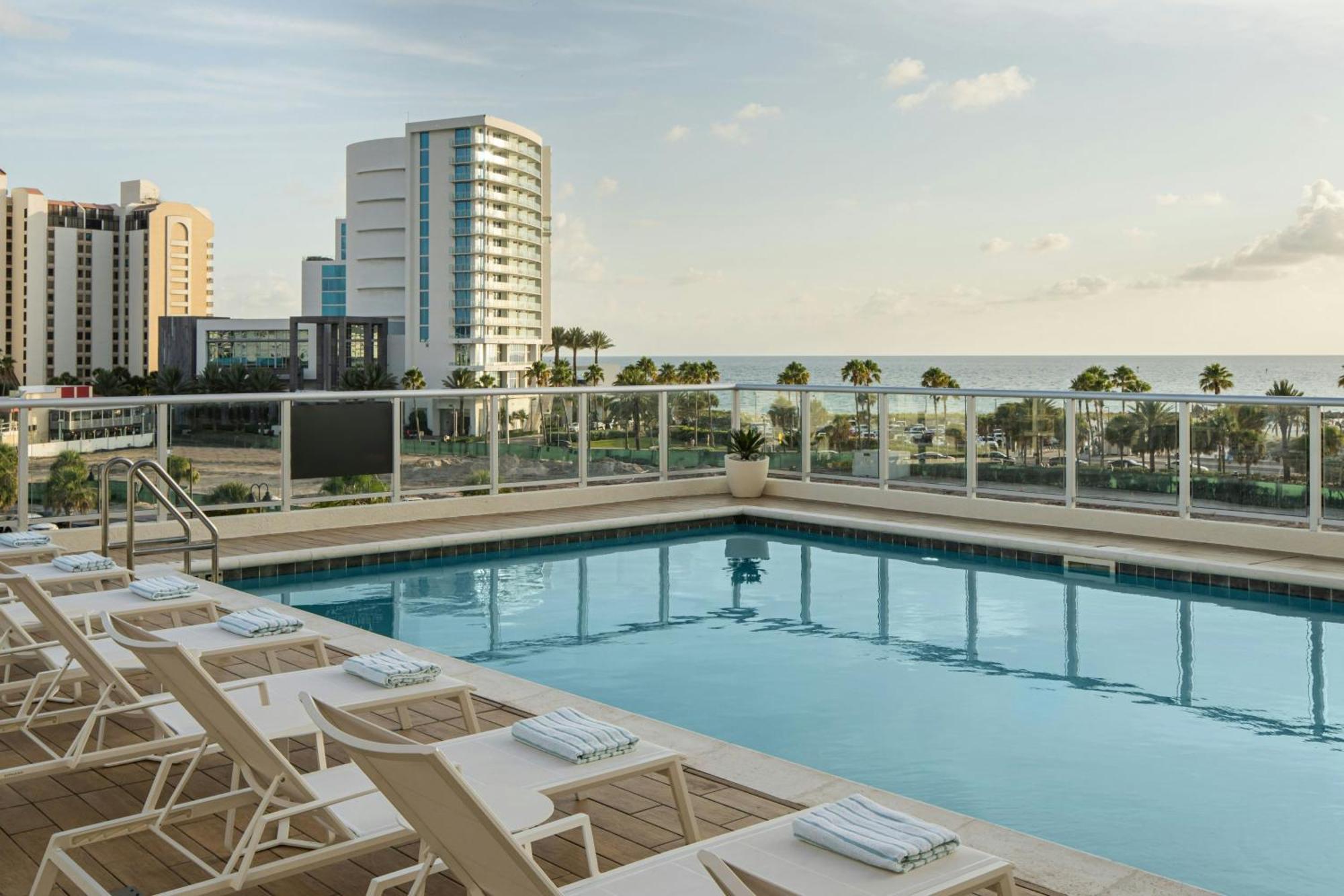 Ac Hotel By Marriott Clearwater Beach Exterior foto